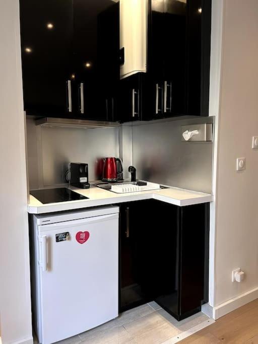 49-le Cocon-metro A 1mn Apartamento *