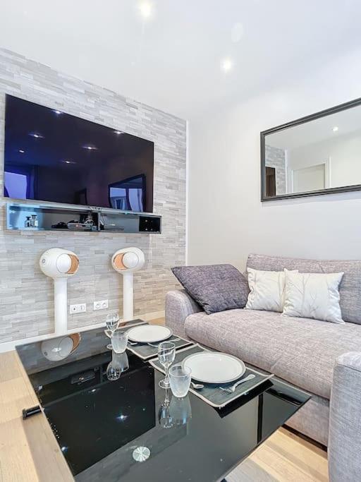 49-le Cocon-metro A 1mn Appartement